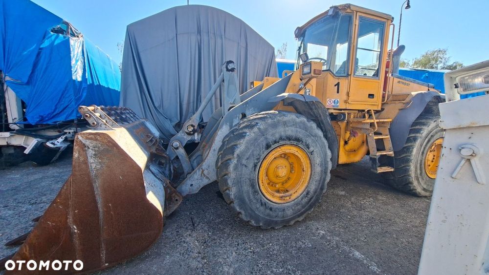 Volvo L 120 E 4X4 - 8