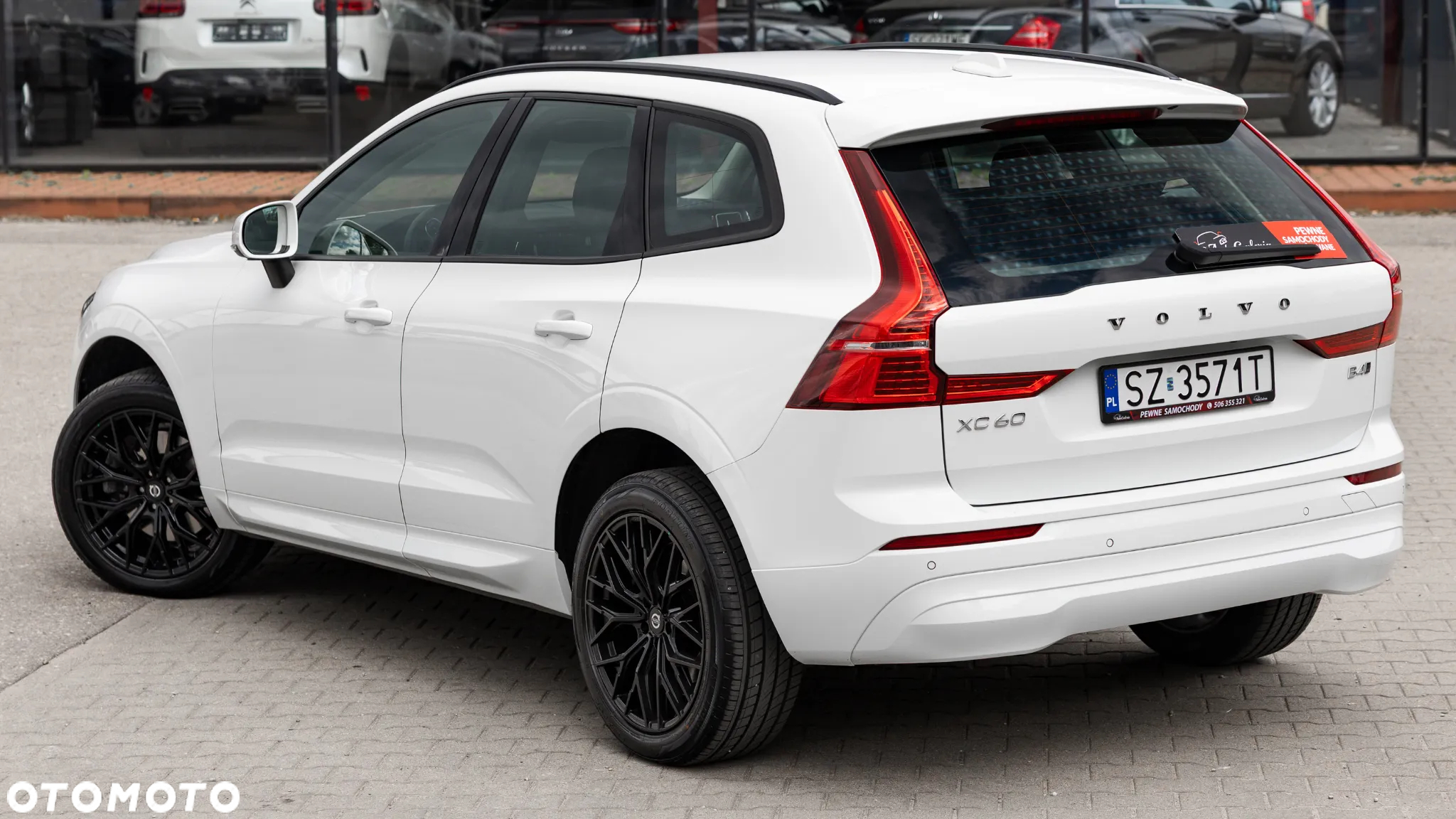 Volvo XC 60 D4 Momentum Pro - 13