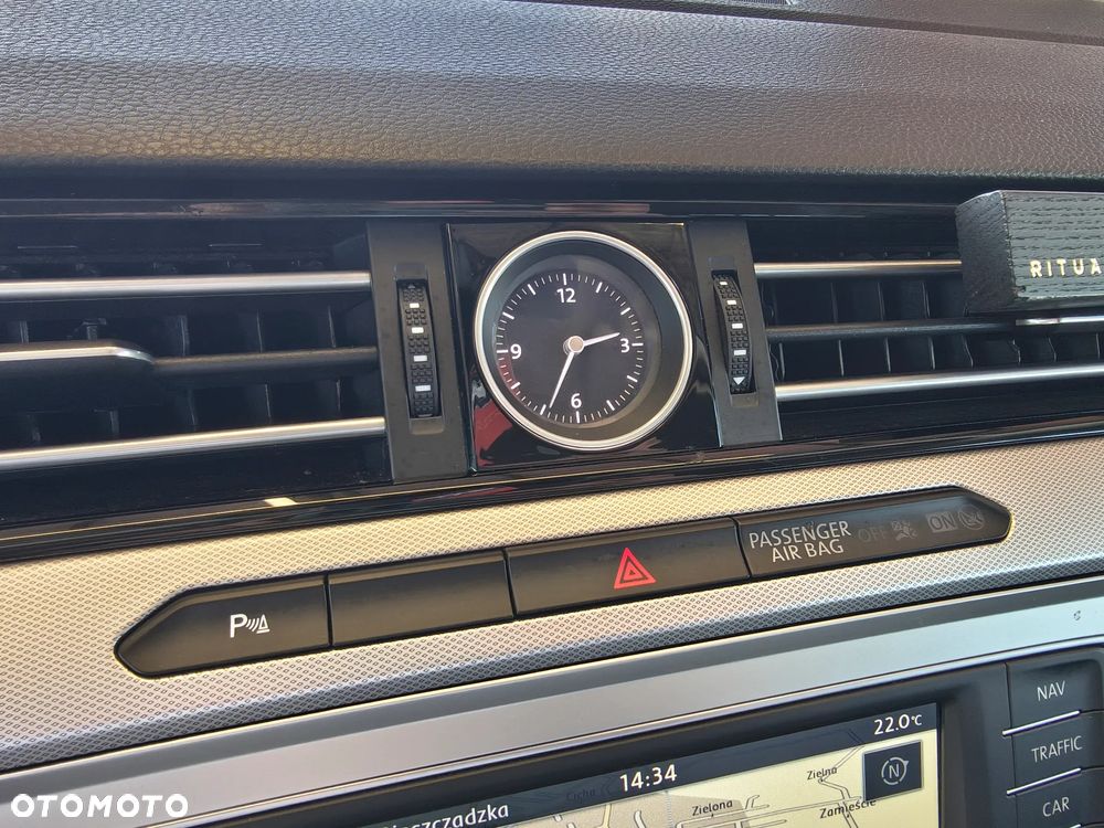 Volkswagen Passat 2.0 TDI SCR DSG Comfortline - 25