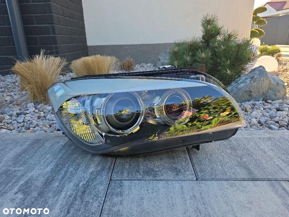 BMW X1 E84 Lampa prawa przód Bi-Xenon Dynamic Led 6311-2990014-08 Skrętna - 1