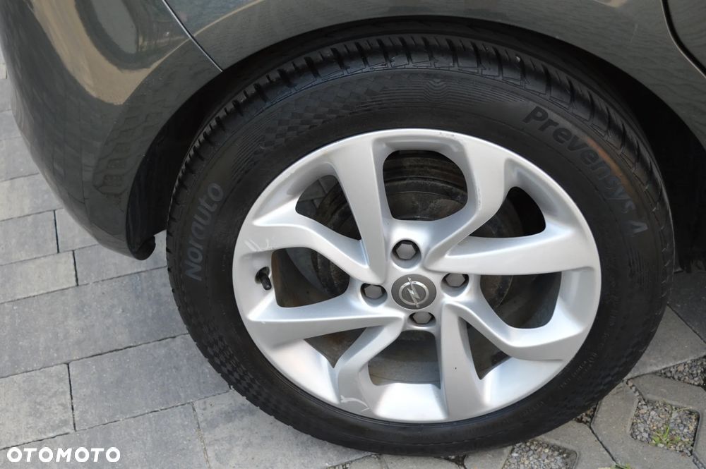 Opel Corsa 1.4 16V Innovation - 32