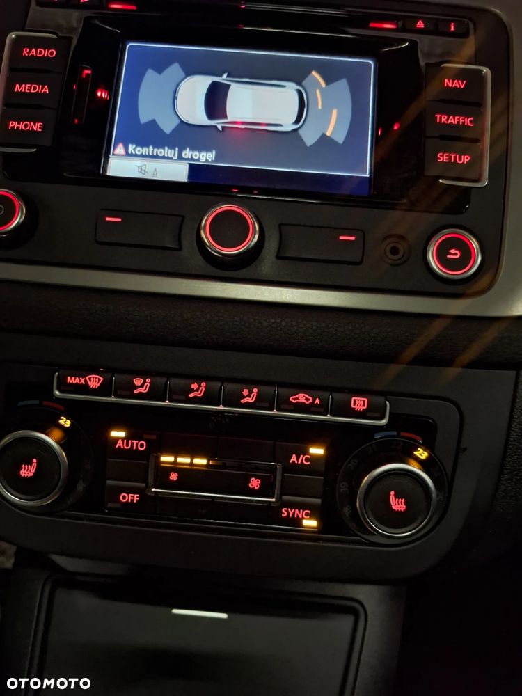 Volkswagen Tiguan - 19