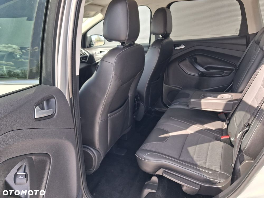 Ford Kuga 2.0 TDCi 4x4 Titanium - 16