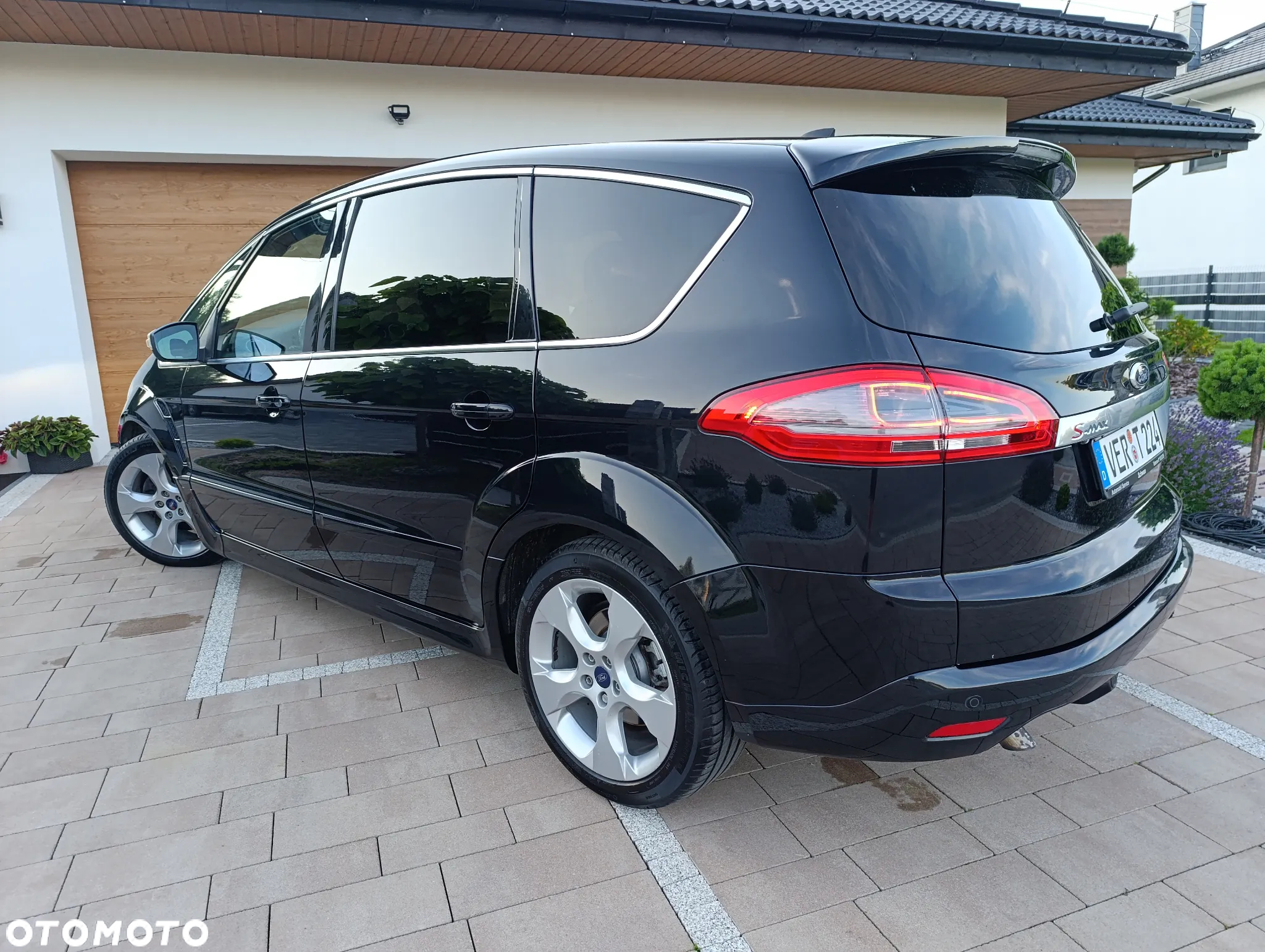 Ford S-Max - 10