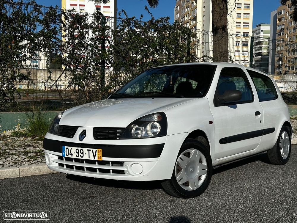 Renault Clio 1.2 16V Confort Dynamique - 2