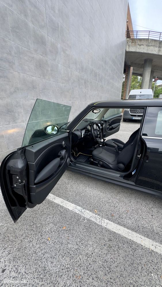 MINI 3 Portas One D - 9