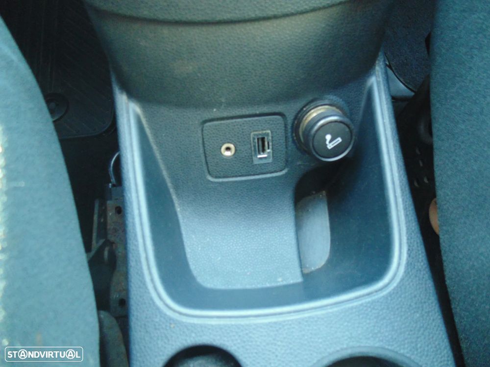 Ford Fiesta 1.25 Titanium - 27