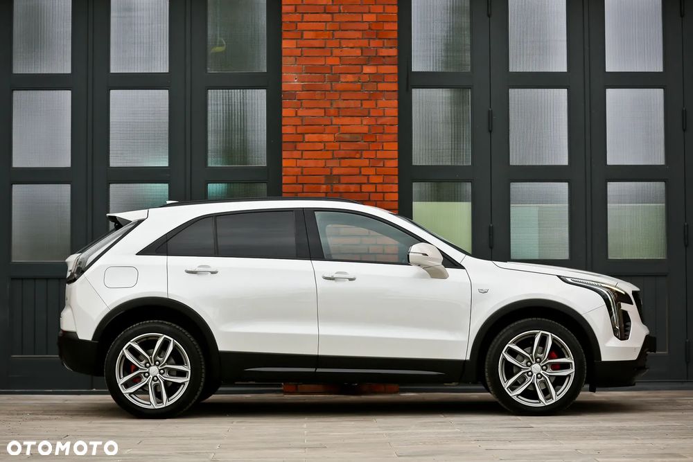 Cadillac XT4 350D AWD Launch Edition Sport - 2