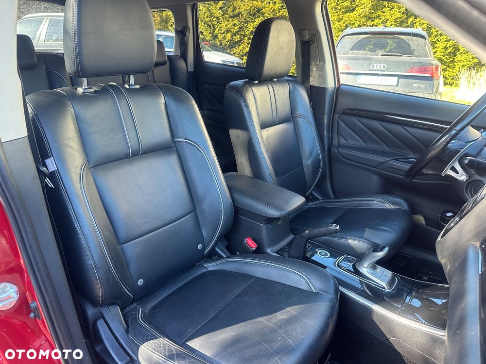 Mitsubishi Outlander 2.0 4WD Top - 13