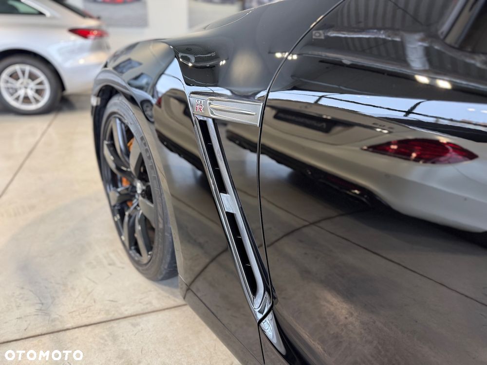 Nissan GT-R Black Edition - 15