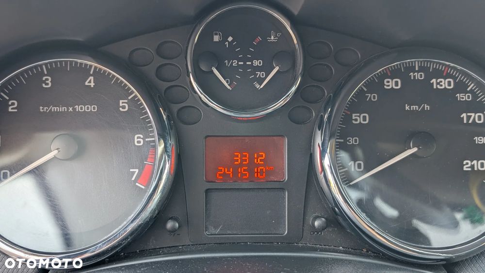 Peugeot 207 - 15