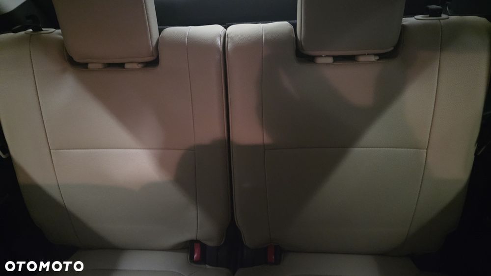 Mitsubishi Outlander 3.0 V6 XLS - 13