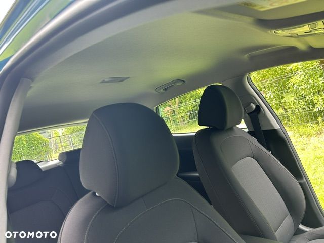 Hyundai Kona 1.6 GDI Hybrid Platinum DCT - 24