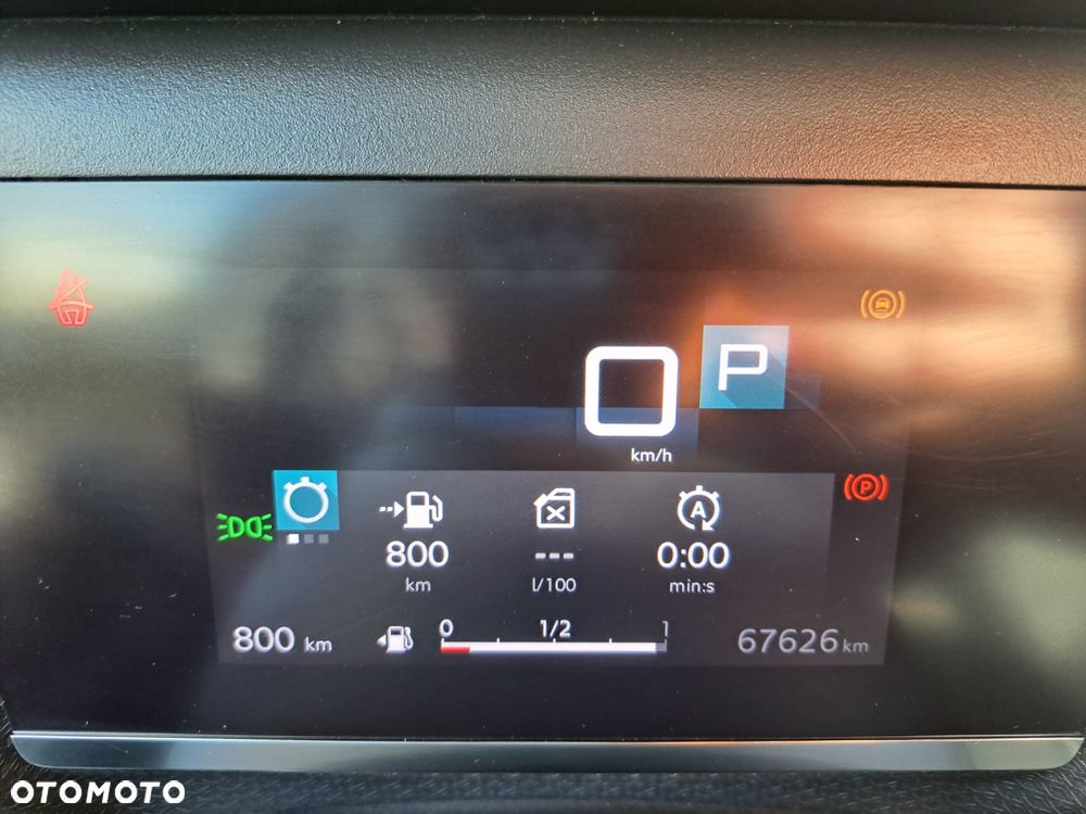 Citroën C4 BlueHDi 130 Stop&Start EAT8 SHINE - 11