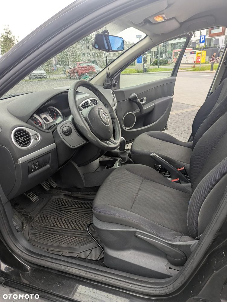 Renault Clio 1.5 dCi Extreme - 8