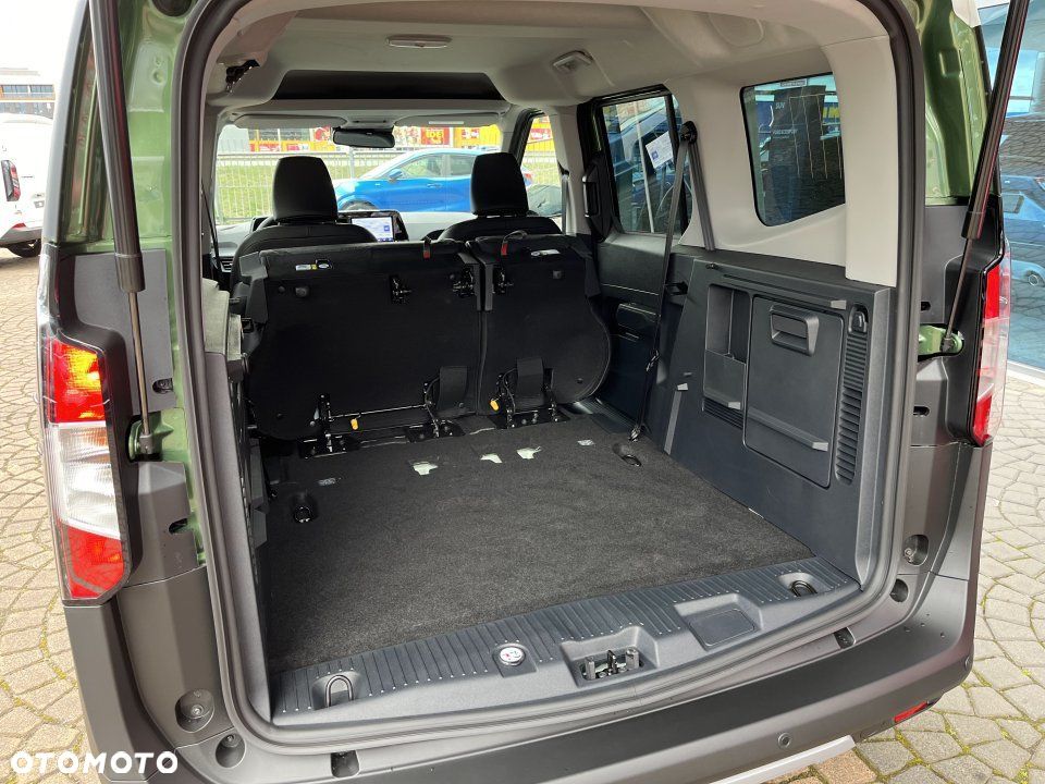 Ford Tourneo Courier - 24