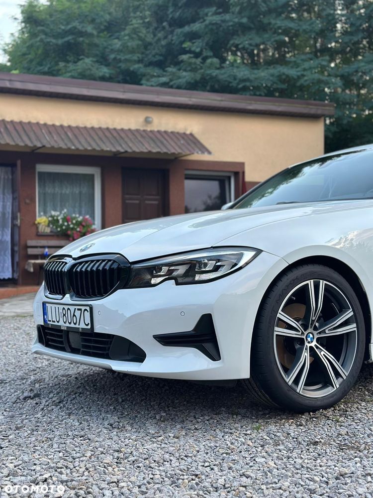 BMW Seria 3 320d Sport - 4