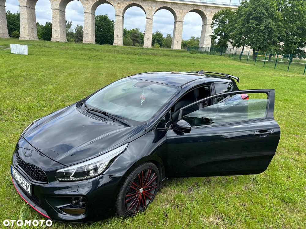 Kia Ceed 1.6 T-GDI GT - 7