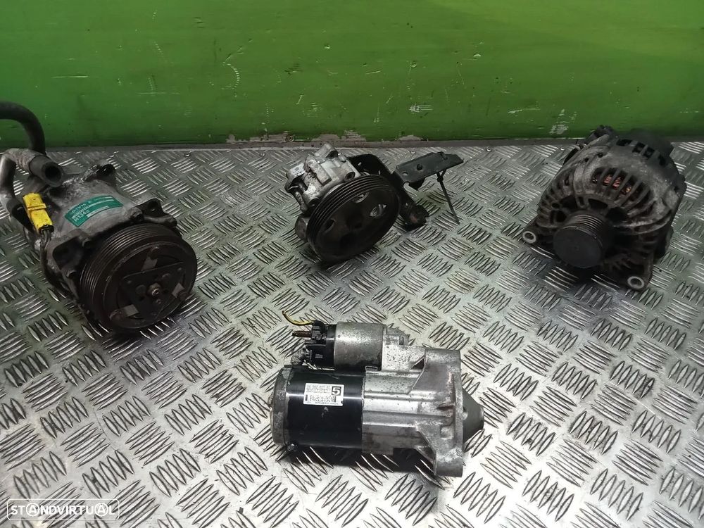 Peças Motor Citroen C8 2.2 HDI 2002 Ref 4HW - 1