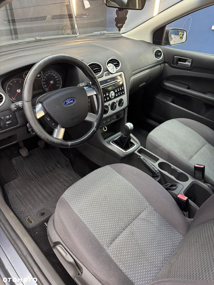 Ford Focus 1.6 Trend - 9