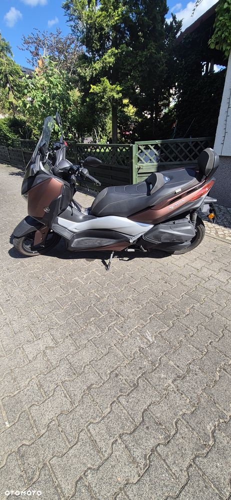 Yamaha X-max - 10