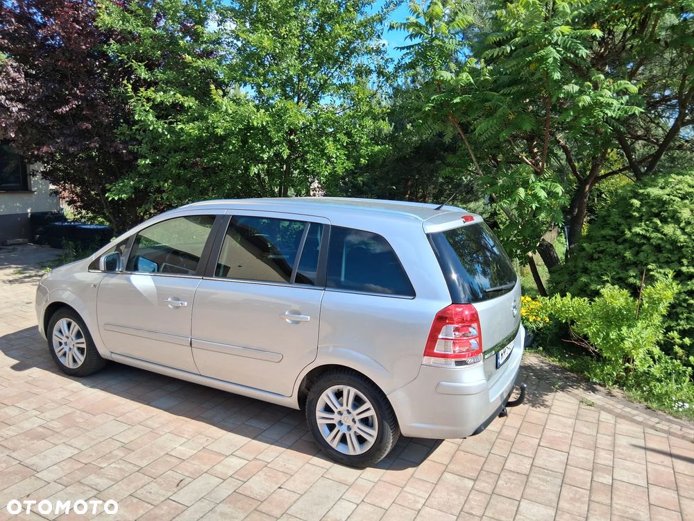 Opel Zafira 1.8 Family Plus - 22