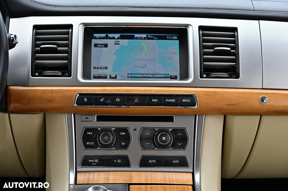 Jaguar XF 2.2 Diesel - 40