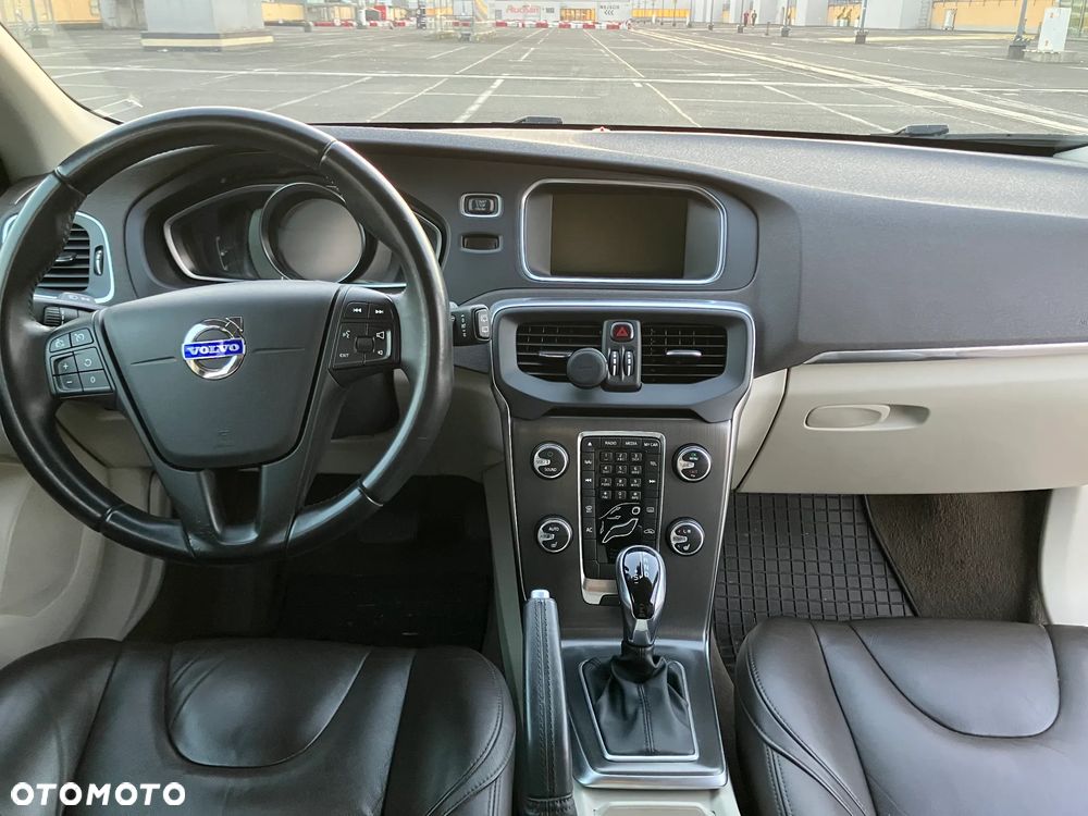 Volvo V40 - 15