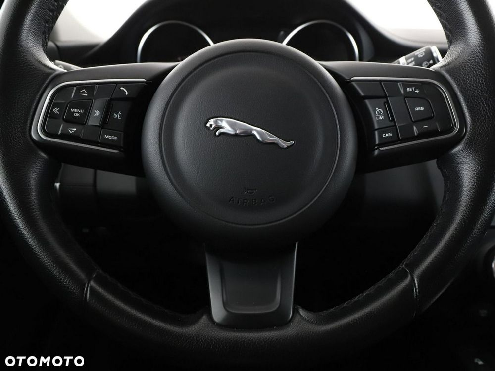 Jaguar E-Pace P200 AWD S - 22