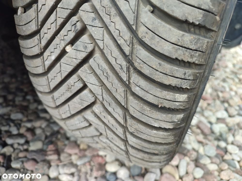 Ford Fiesta 1.0 EcoBoost Hybrid S&S ST-LINE - 10