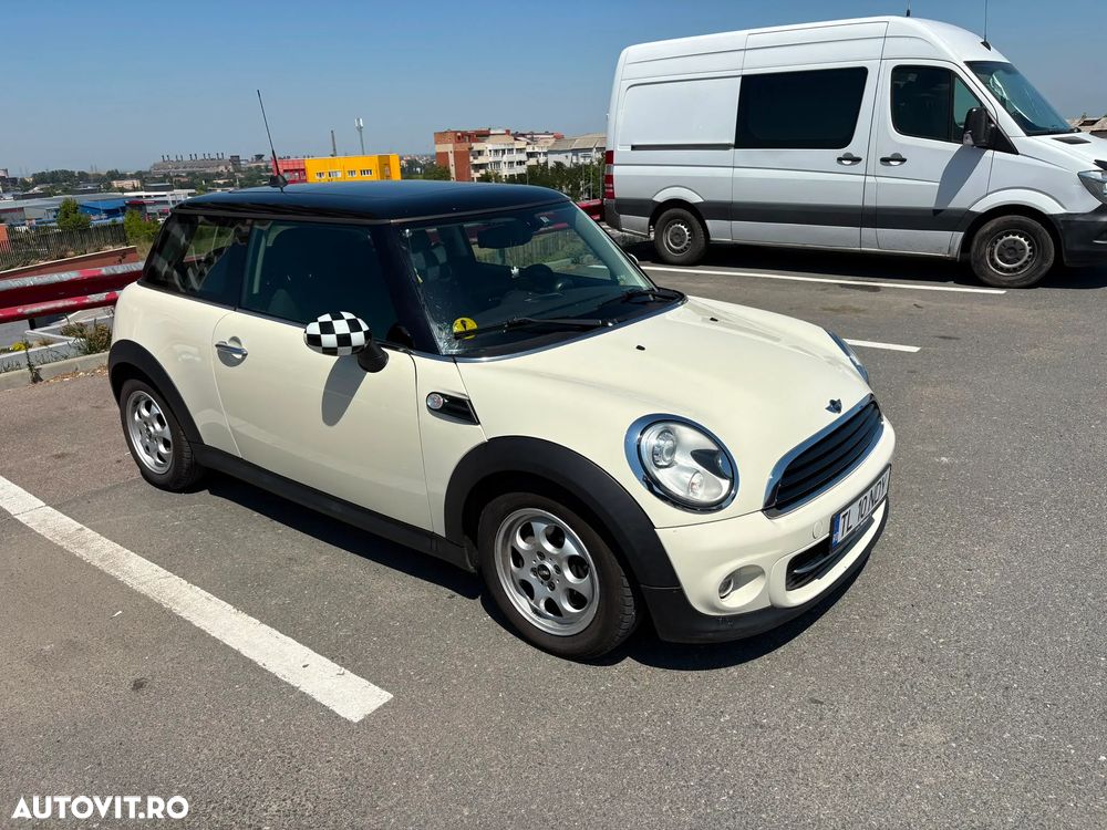 Mini Cooper 50 Camden - 3