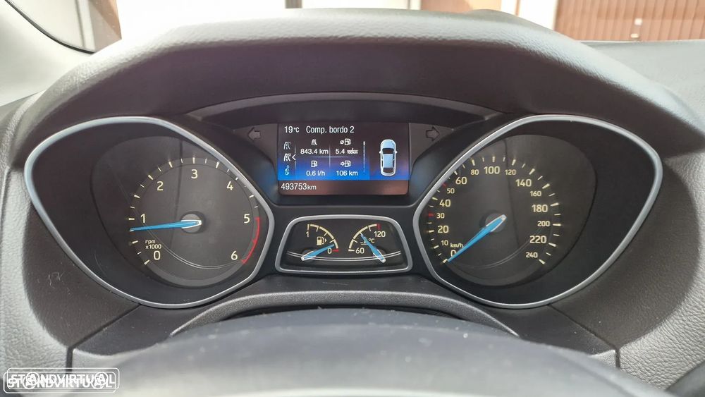 Ford Focus SW - 11