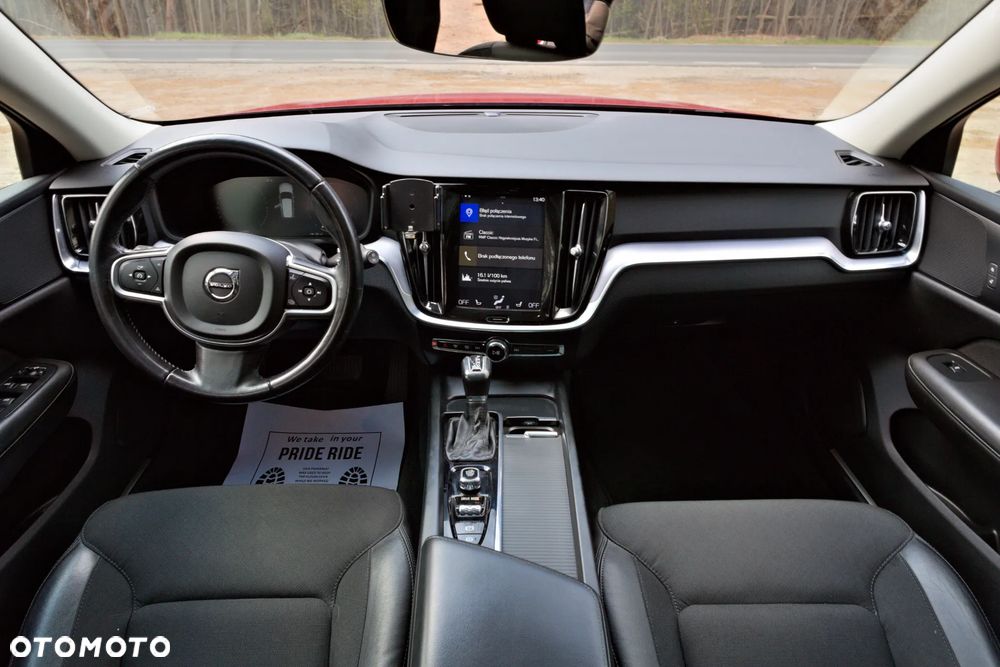 Volvo V60 D4 Momentum - 25