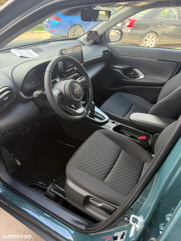 Toyota Yaris Cross 1.5 VVT-i HSD 116 4x2 HEV Business - 11