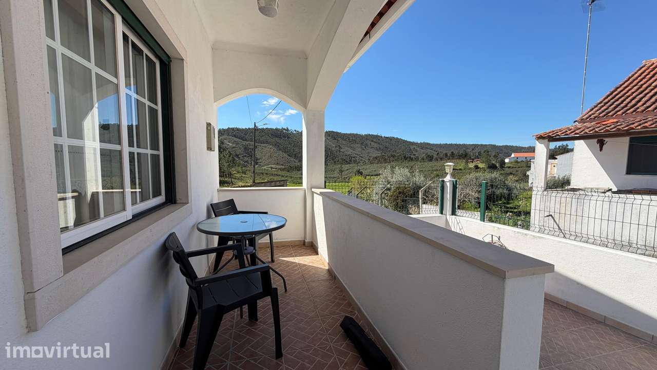 Moradia T4 isolada com 3 casas de banho - Grande imagem: 2/20