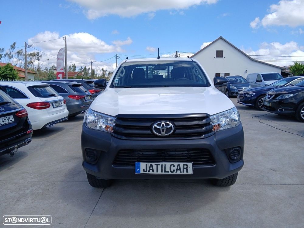 Toyota Hilux 2.4 D-4D 2WD CD - 2