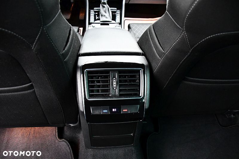 Skoda Superb 1.6 TDI DSG Style - 25