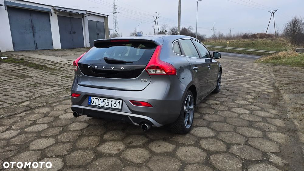 Volvo V40 T5 Drive-E R-Design Momentum - 3