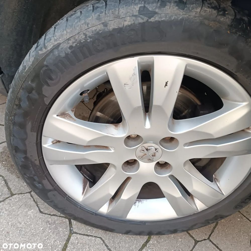 Peugeot 5008 1.6 THP Allure 7os - 7