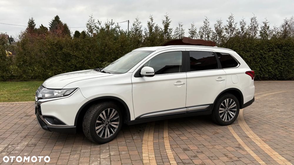 Mitsubishi Outlander 2.0 Intense 4WD CVT - 11