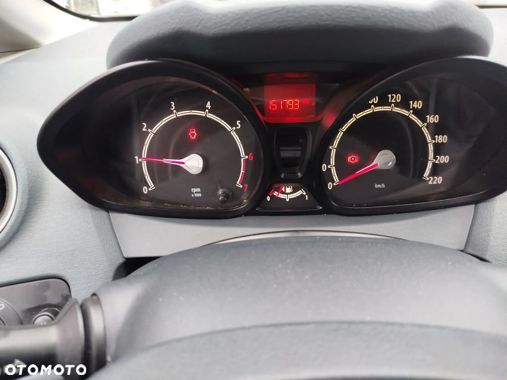 Ford Fiesta 1.25 Silver X - 14