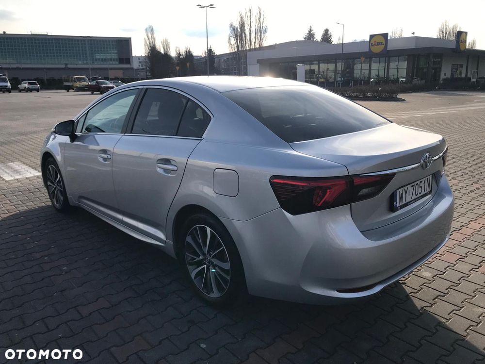 Toyota Avensis 2.0 D-4D Prestige - 4