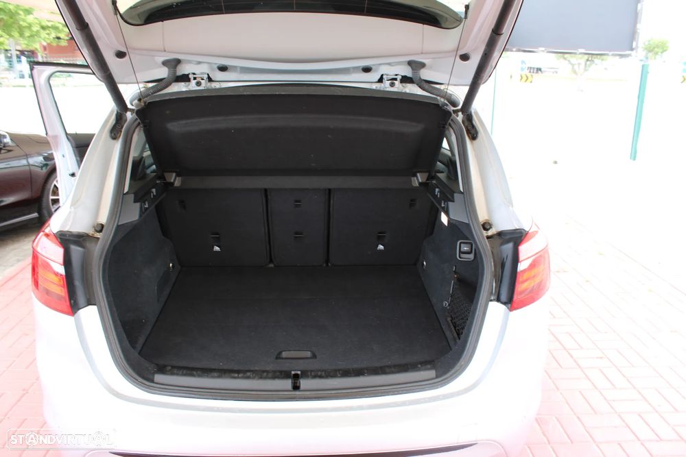 BMW 216 Active Tourer d Line Sport - 21