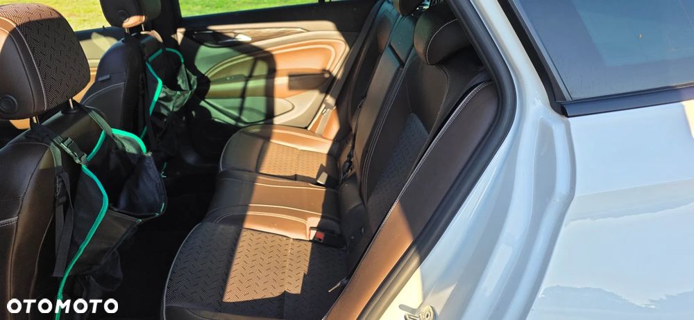 Opel Insignia - 24