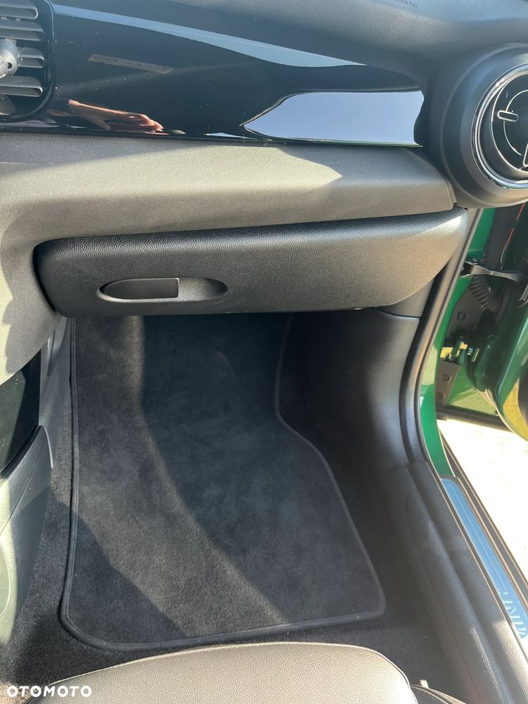 MINI Cooper Classic Trim - 16