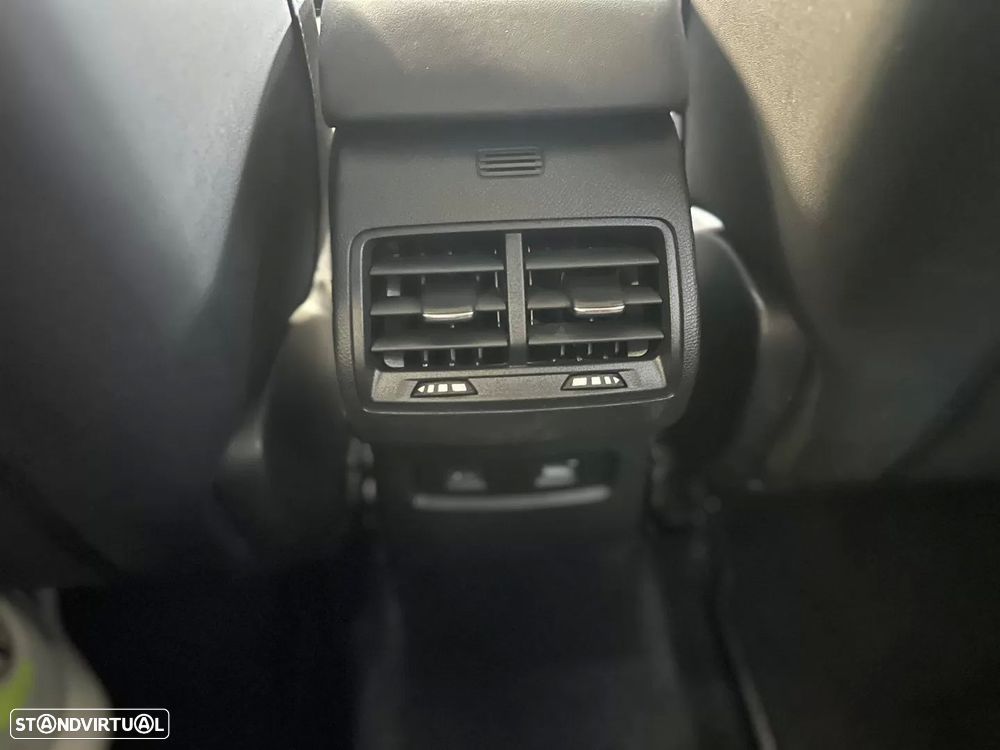 Citroën C4 PureTech 130 Stop&Start EAT8 SHINE - 14