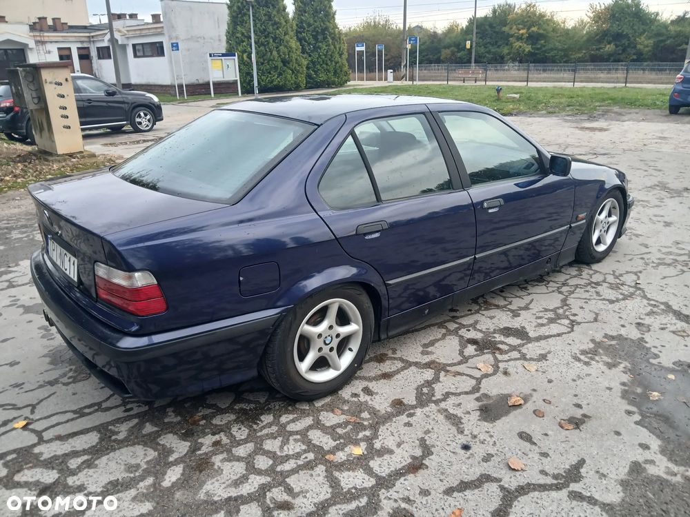 BMW Seria 3 316i - 20