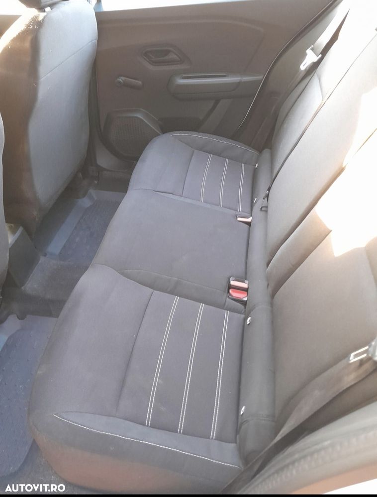 Dacia Logan TCe 90 Essential - 6