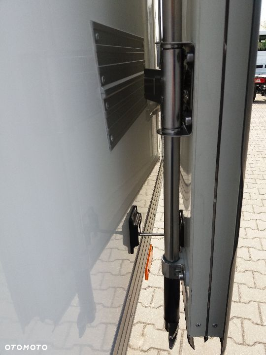 DRZWI TYLNE STR L+P Z MONTAŻEM POD WYMIAR - 6