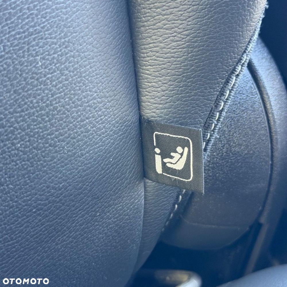 Ford Kuga - 24